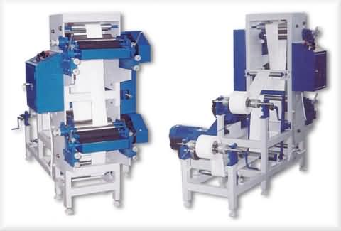 Flexoprinting machine for paper rolls